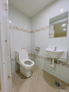 Noor Hotel Kangar的一间浴室