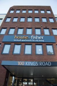 雷丁House of Fisher - 100 Kings Road的建筑上有一个灾难标志