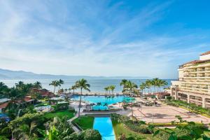 巴亚尔塔港巴亚尔塔港Spa及万豪度假酒店的享有度假胜地的空中景致,以海洋为背景