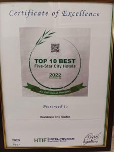 普罗夫迪夫Residence City Garden - Certificate of Excellence 3rd place in Top 10 BEST Five-Stars City Hotels for 2023 awarded by HTIF的最佳五星级城市酒店卓越证书
