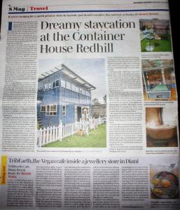 内罗毕Redhill Container House & Private Spa的报纸上剪报某家的报纸