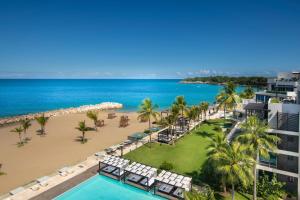 苏莎亚甘斯沃尔特多明尼加共和酒店的享有海滩和度假村的空中景致