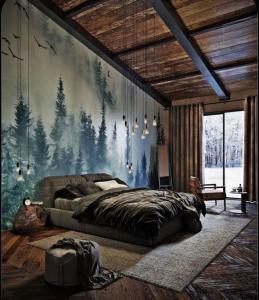 河江Maison Teahouse homestay的一间卧室配有一张大床,并画有树木