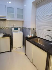 Seri Sayang 2 Apartment suite with 2bedroom的厨房或小厨房