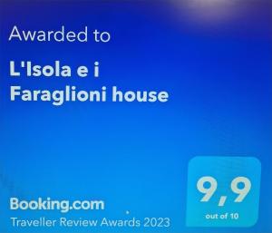 阿茨特雷扎L'Isola e i Faraglioni house的手机的屏幕,手机的文本要用冰版的