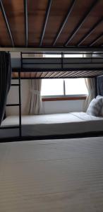 Klai Hat Inn客房内的一张或多张双层床