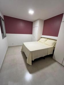 Lindo apartamento no Setor Bueno- todo reformado - tudo novinho -Sua busca termina aqui客房内的一张或多张床位