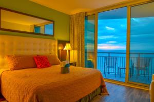Huge Ocean Front Condo, Amazing Views