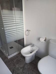 Apartamento cerca del puerto y del paseo的一间浴室