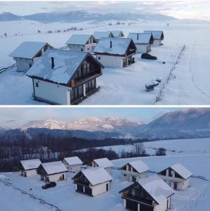 利托福卡西尼克Holiday Resort Šefec的雪覆盖的房子的两张照片