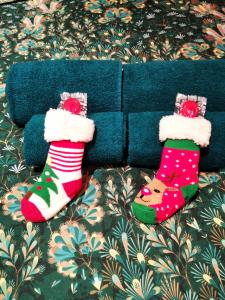AixovallCal Jan的沙发上一双圣诞袜子