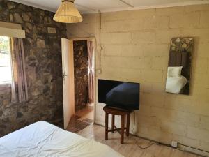 Beautiful 1-Bed Cottage in Juliasdale平面图