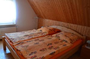 Ferienhaus Abendsonne客房内的一张或多张床位