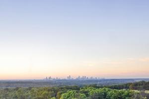 亚特兰大亚特兰大维辛斯/加里瑞尔费尔菲尔德客栈的从塔顶上可欣赏到费城的景色
