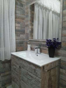 卡萨安琪利塔旅馆的一间浴室