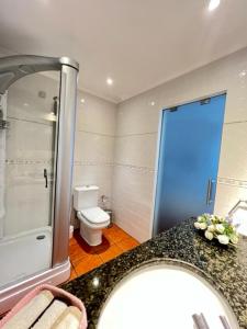 Cocas House - Alcobaça的一间浴室