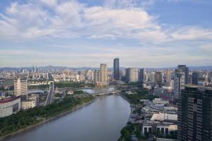 宁波宁波万豪酒店的城市中河流景观,建筑