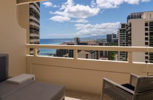檀香山Sheraton Waikiki Beach Resort的海景阳台。