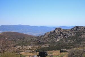科维良Primor Serra AL 2的享有山脉美景。