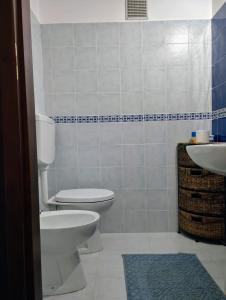 Villa sovareto的一间浴室