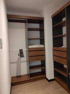 Hermoso apartamento nuevo en zona 10!的一间浴室