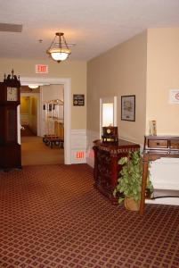 哈里森堡州立公园旅馆客房内的一张或多张床位
