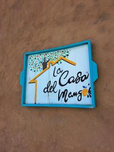 PampatarLa Casa del Mango的一间拉卡萨德尔马约诊所的标志