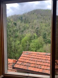 Pian dʼOrsinaCasa Piglione的山景窗户