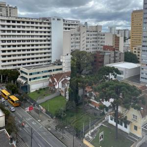 库里提巴Espaço Azul的城市空中景观和建筑