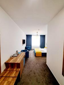 布勒伊拉RaAy的酒店客房 - 带一间卧室和一张床