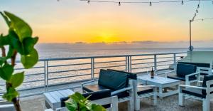 圣菲利佩Cruzeiro Guest House的从游轮阳台上可欣赏到海景
