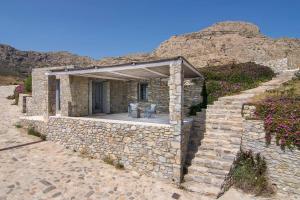 塞里福斯Dreamy Cycladic Summer House 3的石屋,石墙