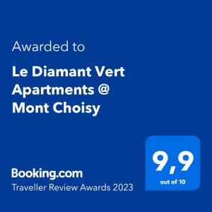 蒙舒瓦西Le Diamant Vert Apartments @ Mont Choisy的给钻石年公寓月牙学家的蓝色标语