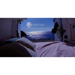 大加那利岛拉斯帕尔马斯Sleepfurgo的一张海报,享有海景