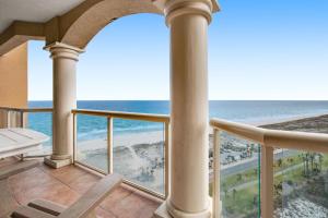 彭萨科拉海滩Portofino Island Resort & Spa 1-1402的海景阳台。
