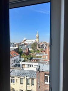 里尔Le Jean Bart - Lille的从窗户可欣赏到城市美景