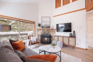 Powderview by Outpost Whistler