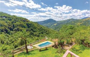 SassalboCasa Il Capriolo的山地带游泳池的庄园