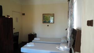 米拉马雷酒店客房内的一张或多张床位