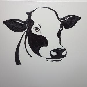SchimmertDe Oude Koeienstal的牛的黑白画