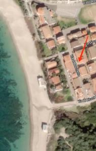 罗萨岛Il Maestrale的红箭头海滩地图