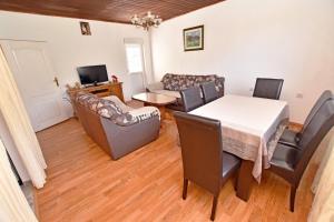 Country House Vukmanovic Bukovik平面图