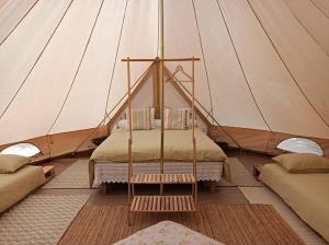 利吉亚Meltheane的一间帐篷间,里面配有一张床