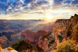 弗拉格斯塔夫Serene Escape - Close to Sedona and Grand Canyon的日落时分的大峡谷景色