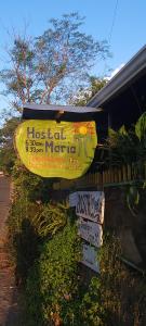 里瓦斯Hostal Maria的标志旅馆标志