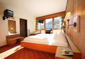 瓦德林Hotel Tiroler Adler Bed & Breakfast的相册照片