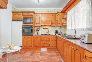 Villa Cipreses的厨房或小厨房
