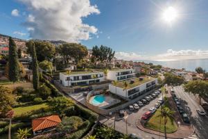 丰沙尔CASA DO MIRADOURO 5 by Heart of Funchal的城市空中景观和建筑