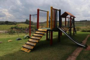 Hotel Fazenda da Lagoa的儿童游玩区