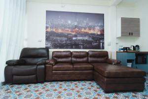 Spacious&Convenient_3BR/2BT_townhm for group stay的休息区